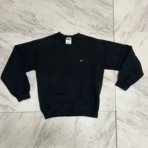 Vintage 90s Nike Men's Black Sweatshirt